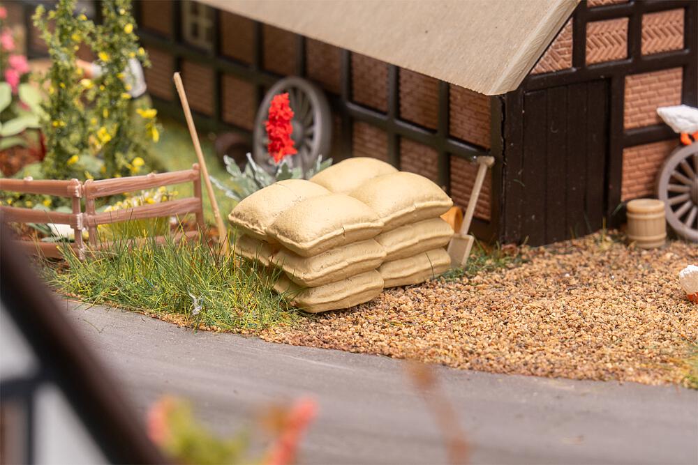 Faller 180010 - 30 Säcke, gestapelt