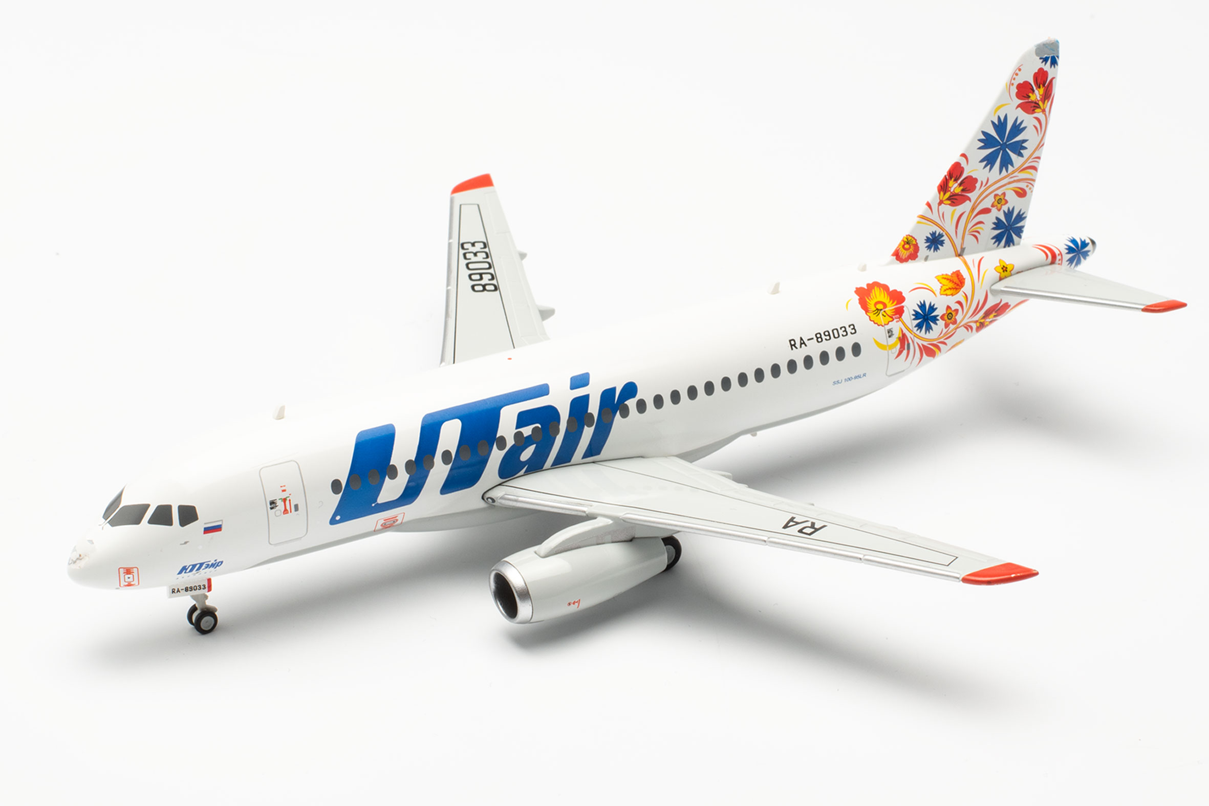 herpa 572897 - Sukhoi Superjet UTair Express