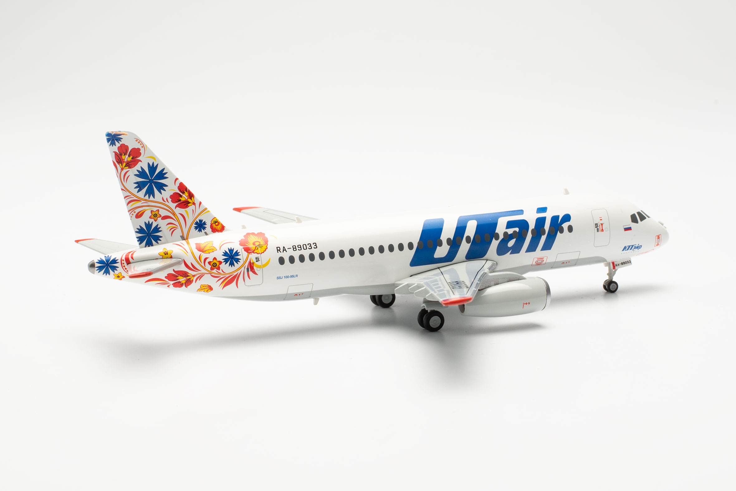 herpa 572897 - Sukhoi Superjet UTair Express