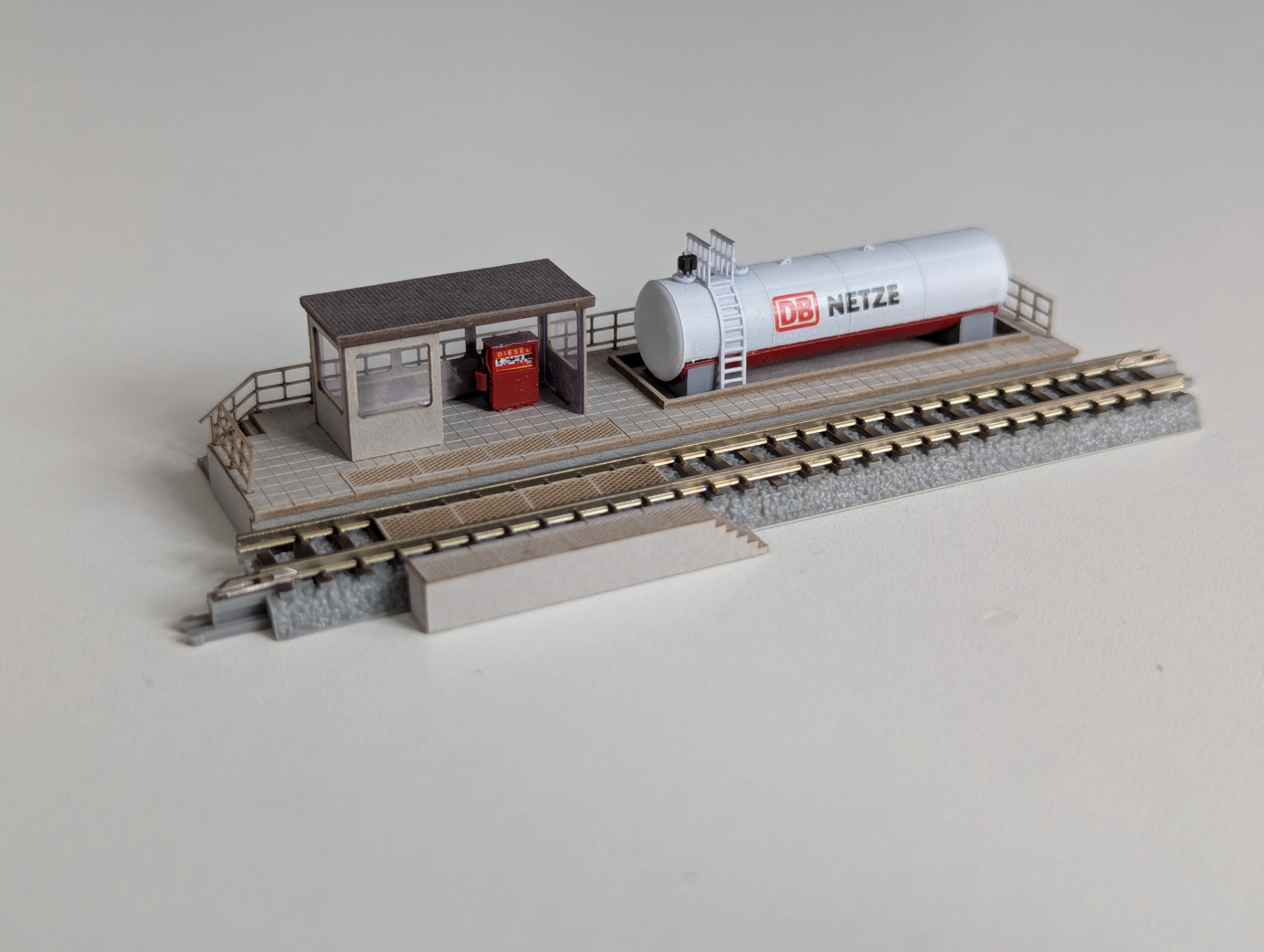 Archistories 101251 - moderne Dieseltankstelle