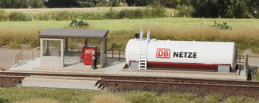 Archistories 101251 - moderne Dieseltankstelle